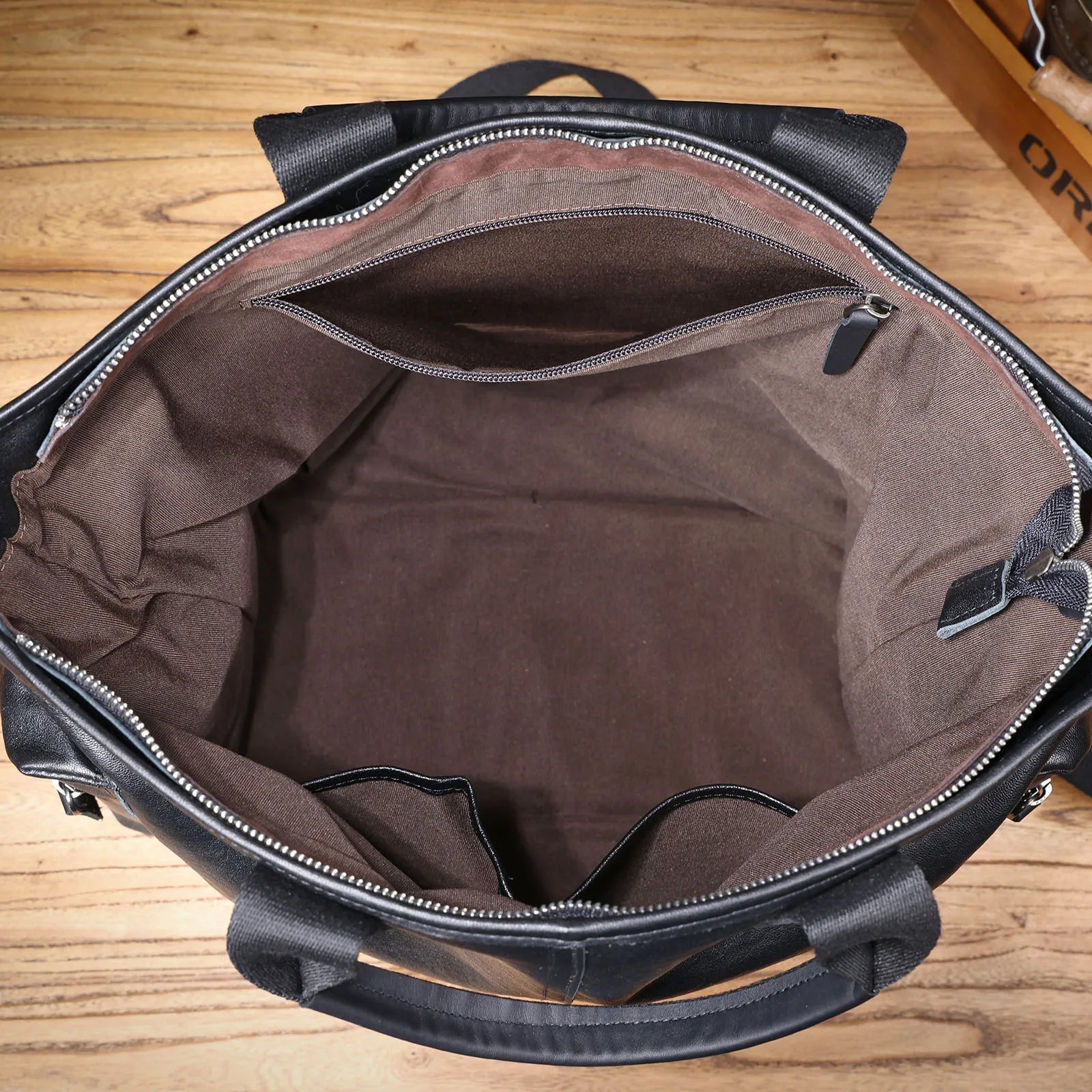 The Settler | Natural Vegetable-Tanned Genuine Leather 15" Minimalist Briefcase