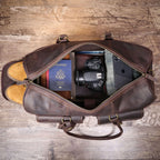 The Iron-Horse | Handgefertigte Overland Duffel aus Crazy Horse Leder