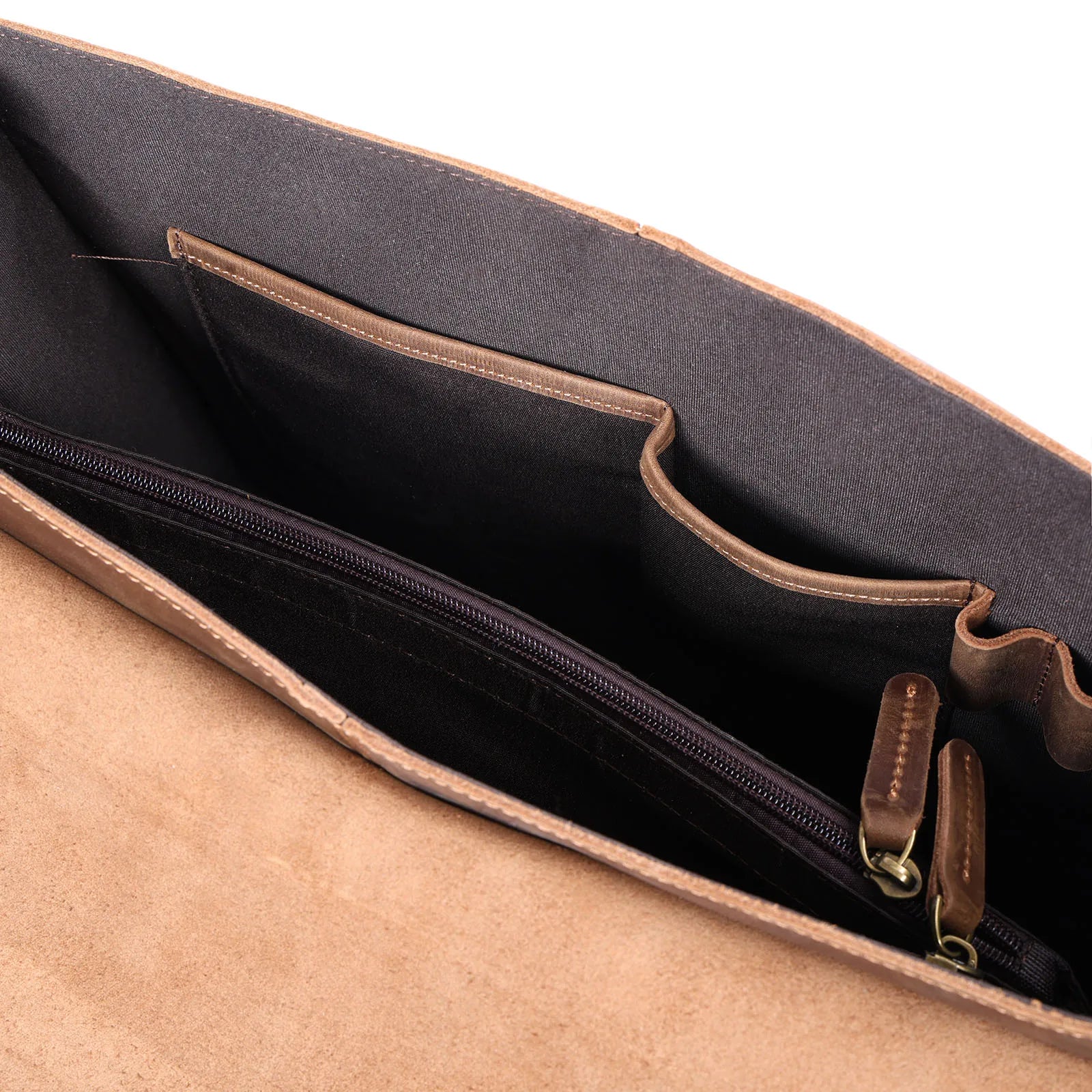 The Gavel | Serviette Frontier 16" en cuir Crazy Horse à cadre rigide