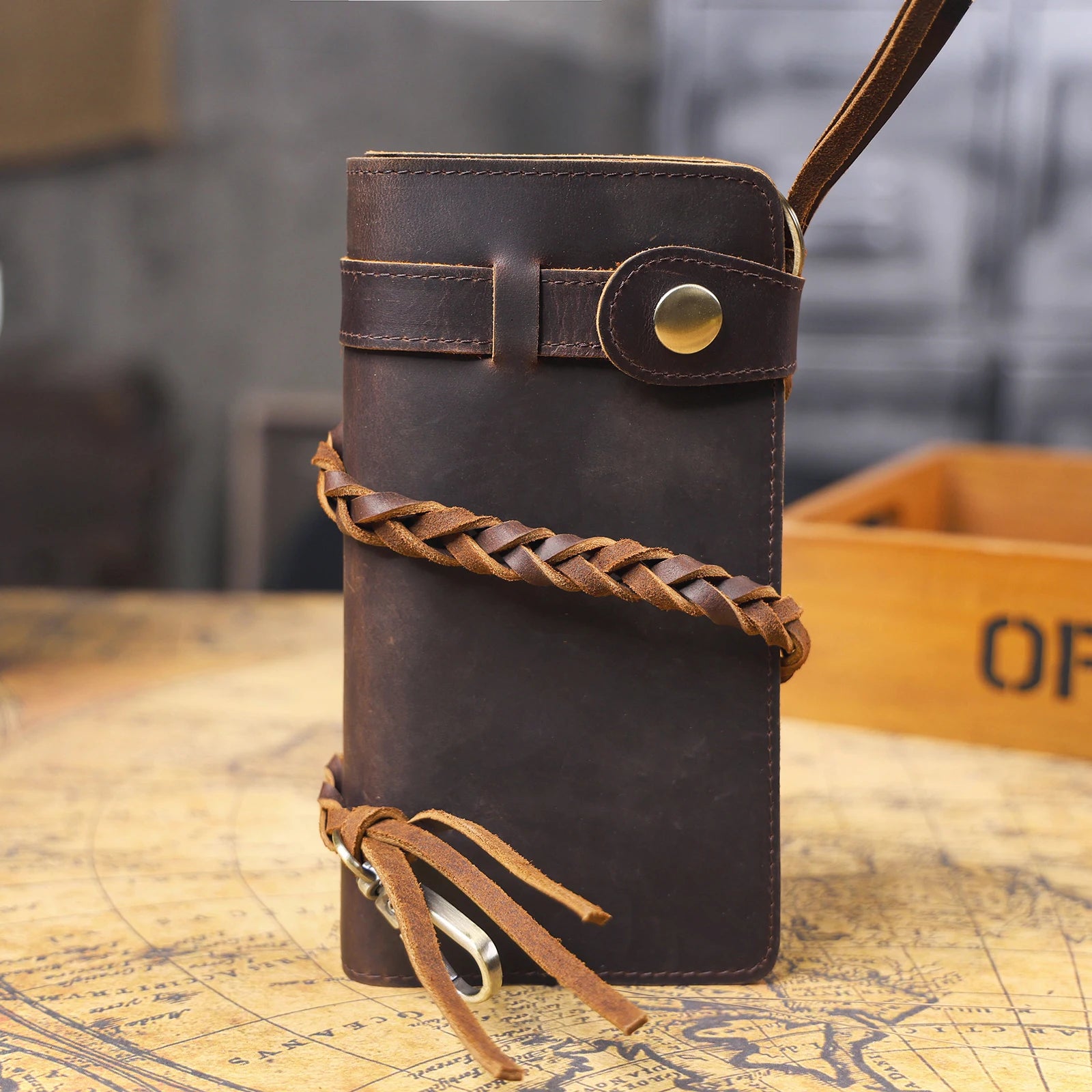 The Sentry | Handcrafted Crazy Horse Leather Long-Pocket & Silt Vault