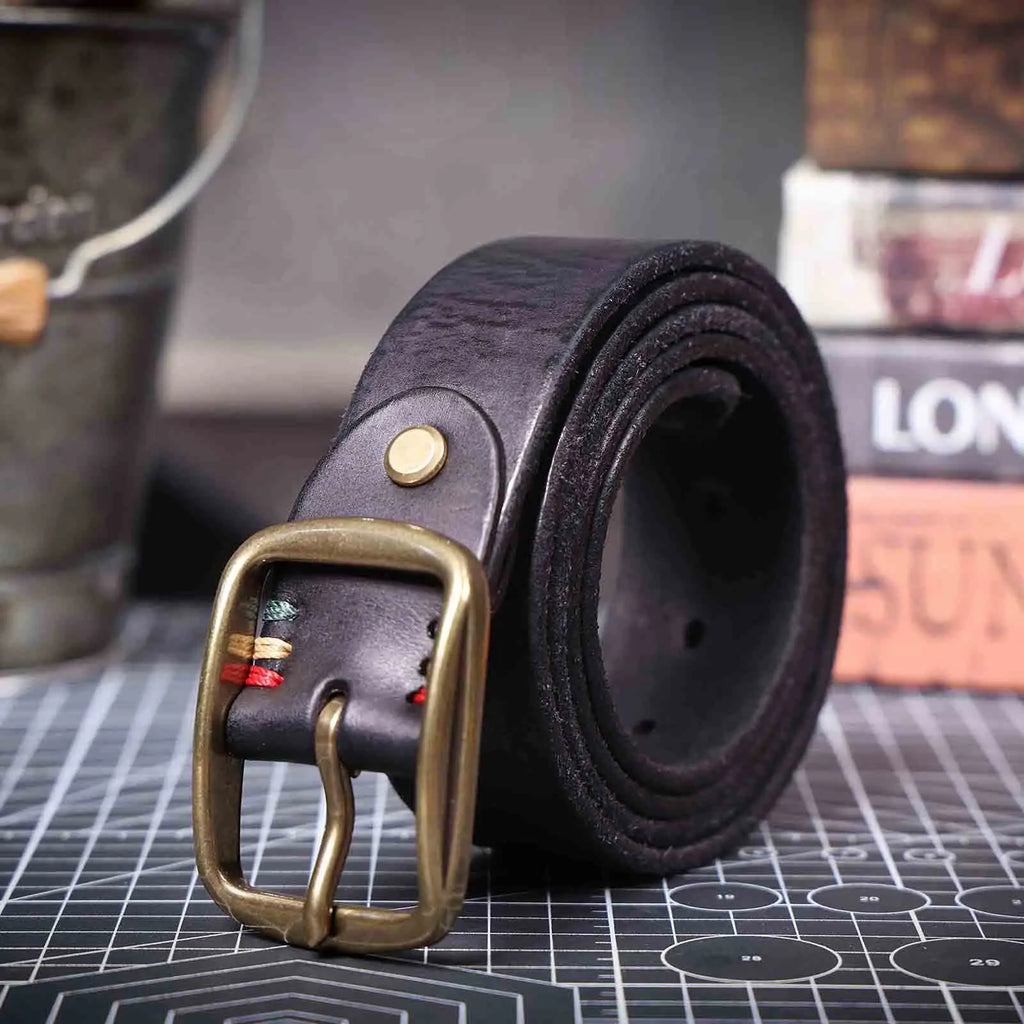 Le Brass-Tack | Ceinture Frontier en cuir de vachette italien épais et en laiton massif, fabriquée à la main