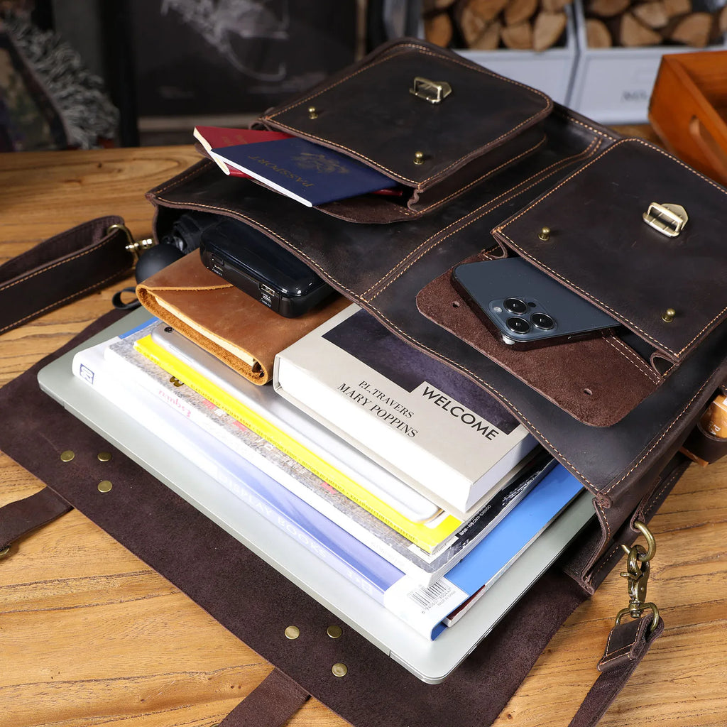 The Gavel | Serviette Frontier 16" en cuir Crazy Horse à cadre rigide