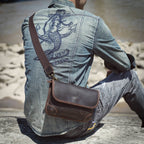 The Sentry | Sac bandoulière Hard-Frame Frontier en cuir Crazy Horse
