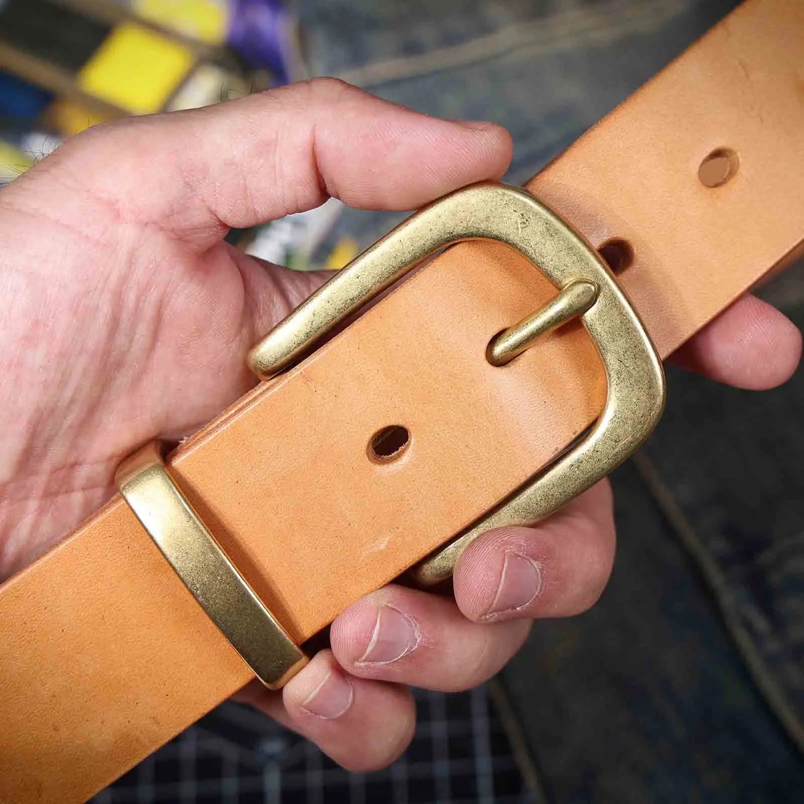 Le Géomètre | Cuir de vachette italien épais et ancre Frontier en laiton massif de 3,5 cm