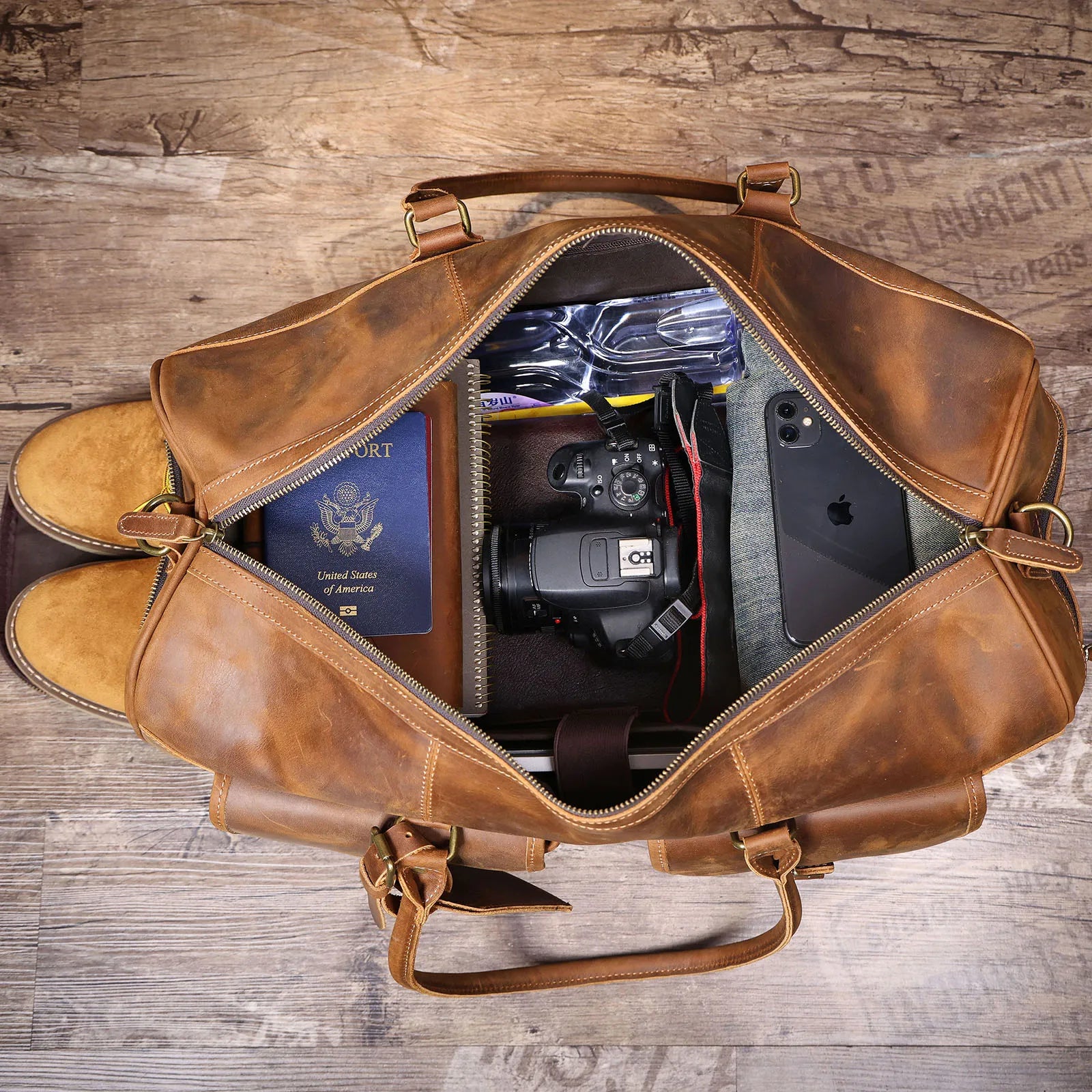 The Iron-Horse | Handgefertigte Overland Duffel aus Crazy Horse Leder