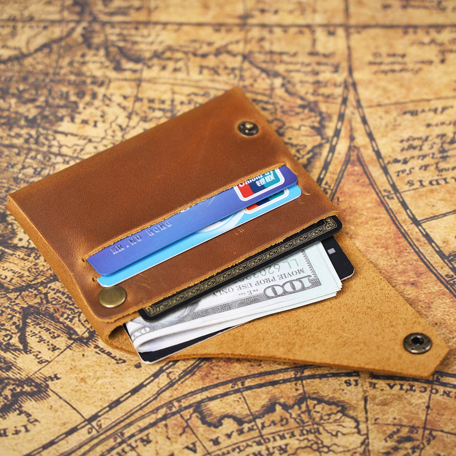 The Outpost | Porte-cartes minimaliste en cuir pleine fleur Crazy Horse fait main