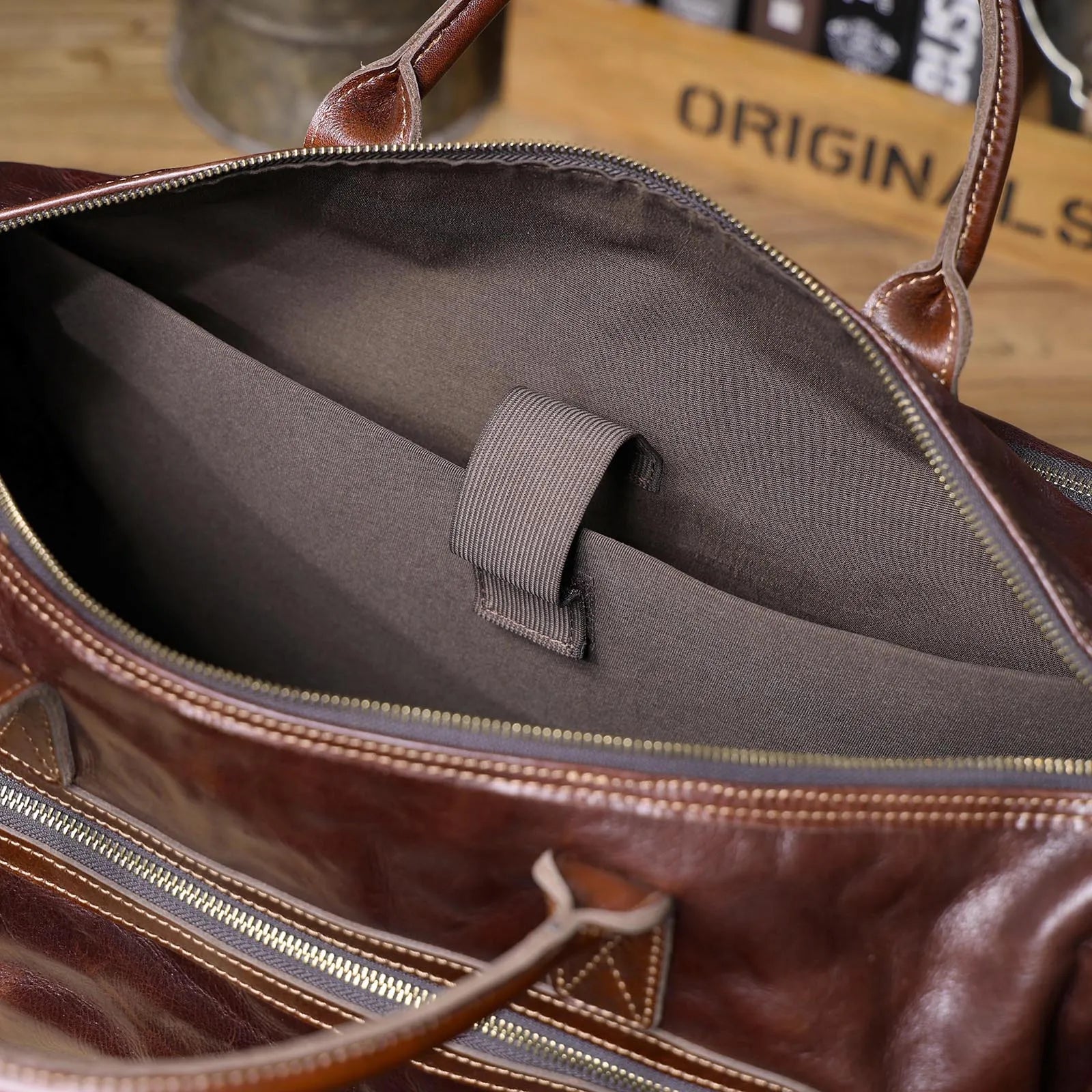 The Outbound | 19-Inch Italian Cowhide Frontier Duffel & Weekender