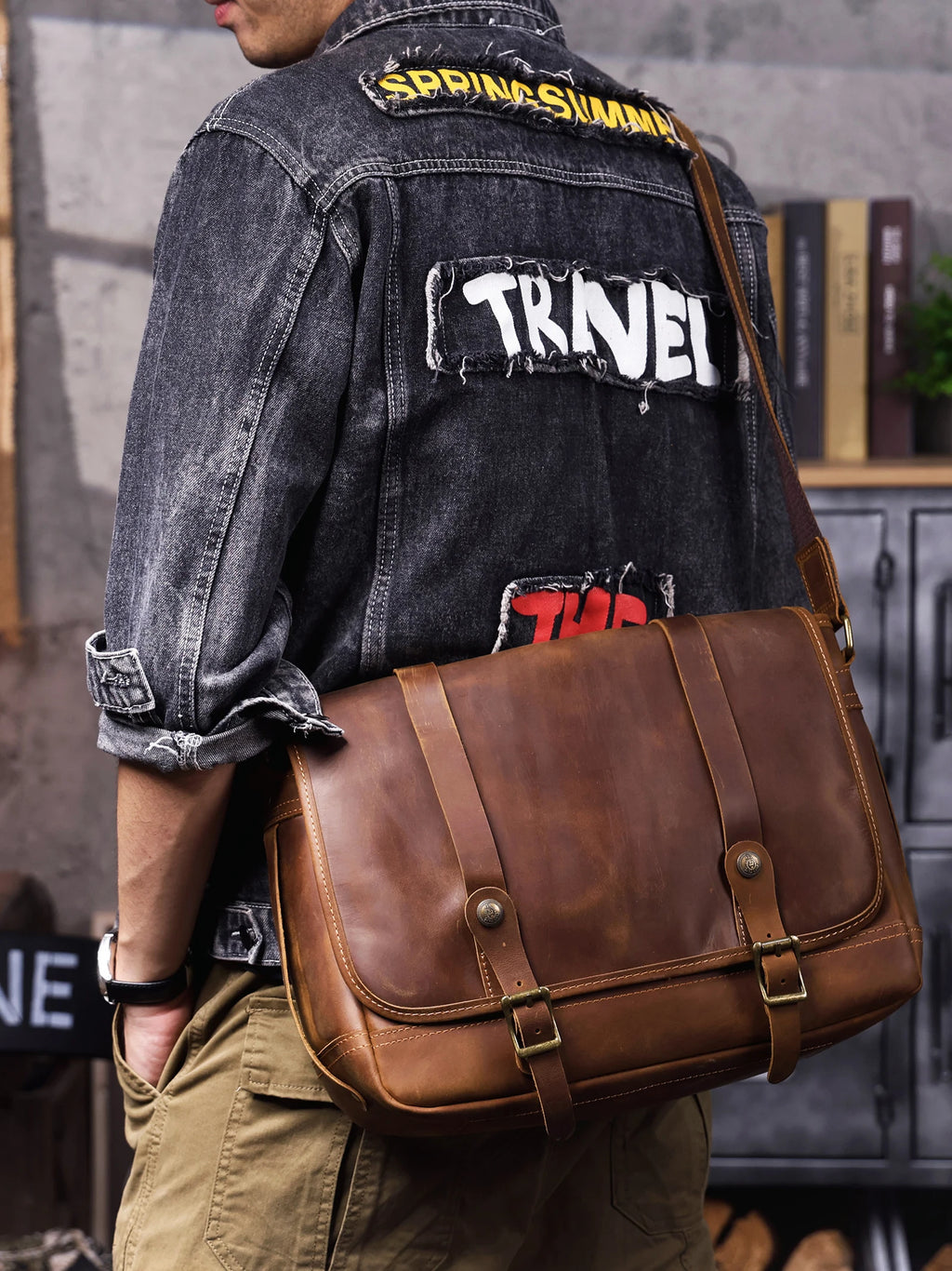 Le Sentry Messenger | Sac à bandoulière en cuir italien fait main