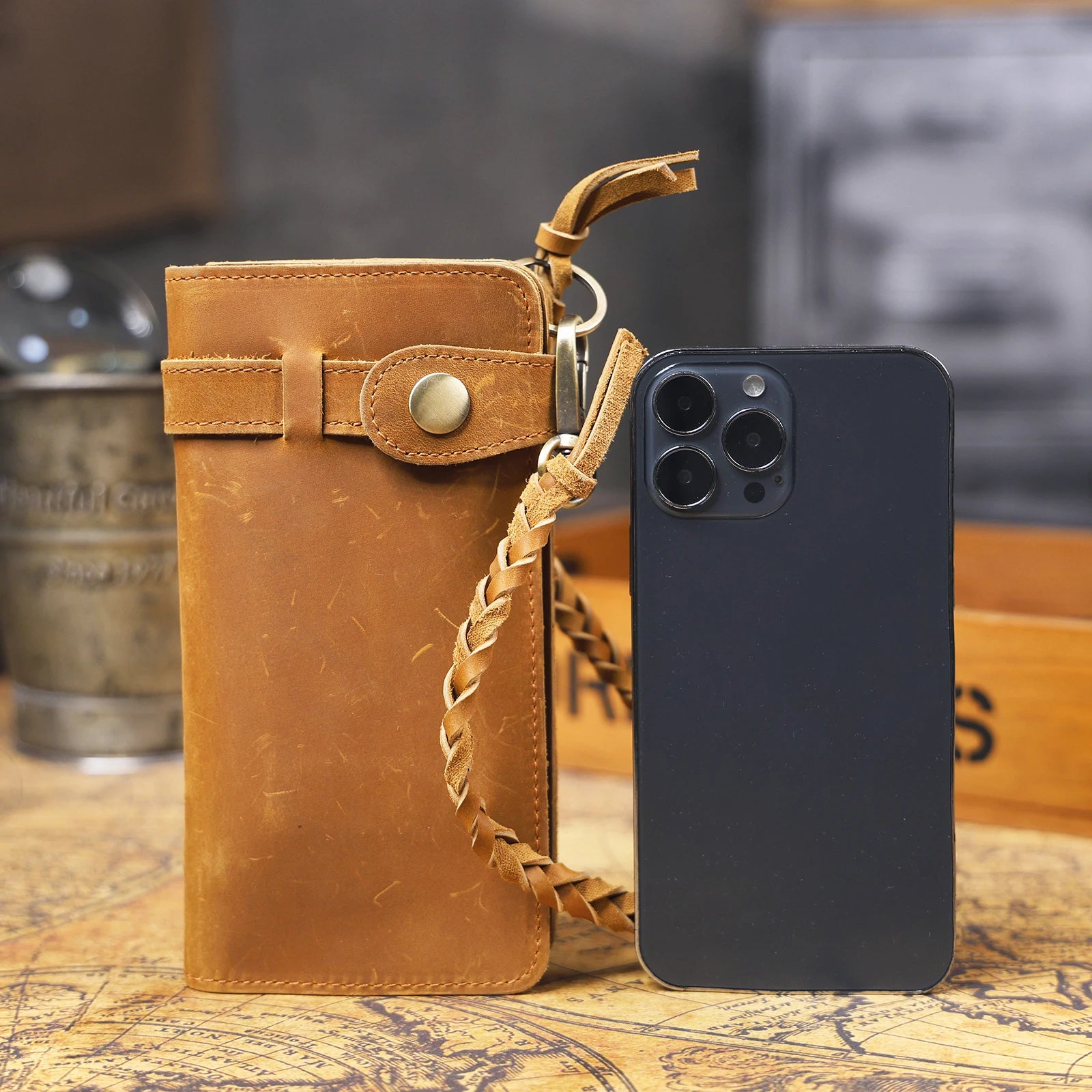 The Sentry | Handcrafted Crazy Horse Leather Long-Pocket & Silt Vault