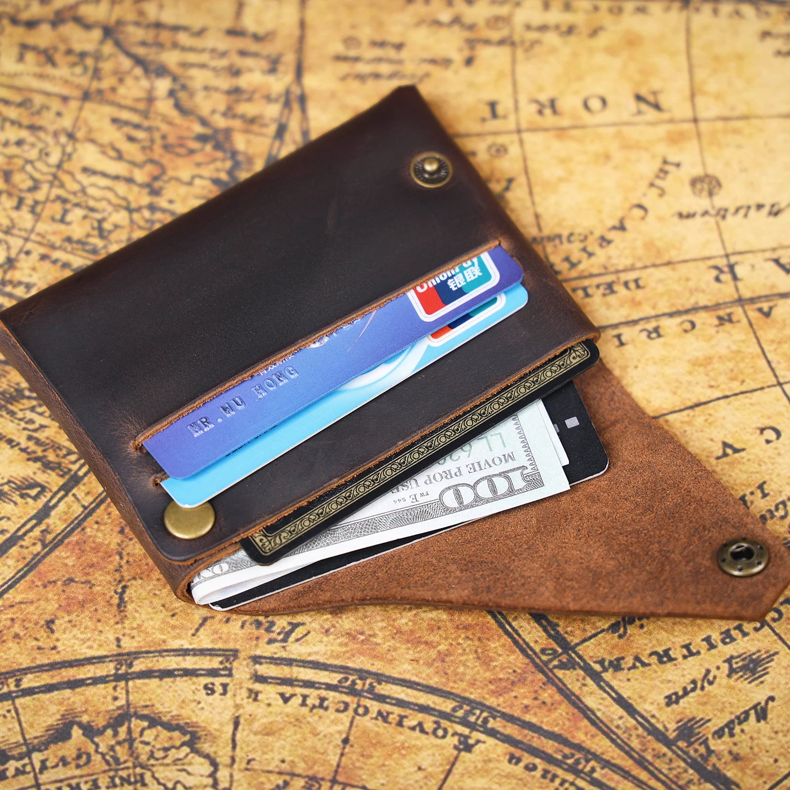 The Outpost | Porte-cartes minimaliste en cuir pleine fleur Crazy Horse fait main
