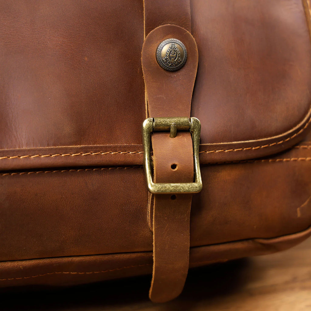 Le Sentry Messenger | Sac à bandoulière en cuir italien fait main