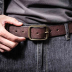 Le Brass-Tack | Ceinture Frontier en cuir de vachette italien épais et en laiton massif, fabriquée à la main