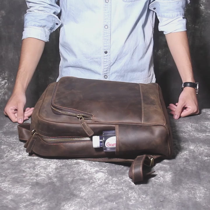 Le sac à dos en cuir « Crazy Horse » fait main The Fortress Scout-Pack pour ordinateur portable 15 pouces