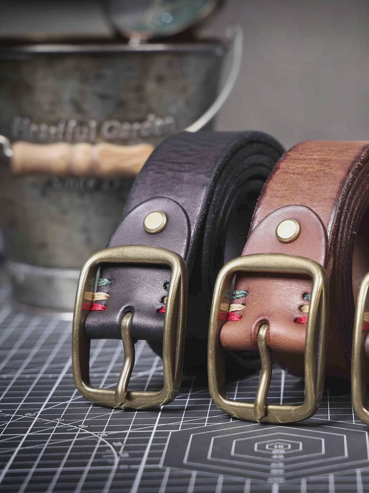 Le Brass-Tack | Ceinture Frontier en cuir de vachette italien épais et en laiton massif, fabriquée à la main